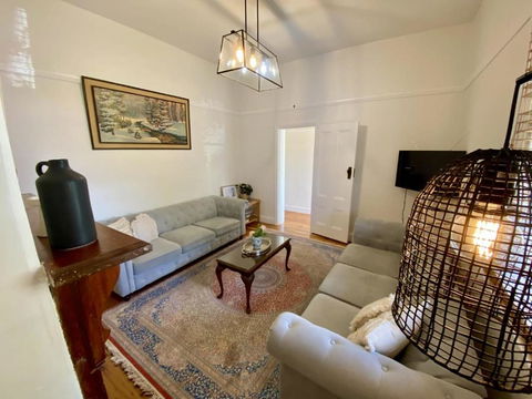 Roseland Cottage - CBD Heritage - Holiday Jervis Bay 2
