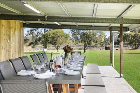 Roads End With Games Barn Ponies Alfresco Dining - Holiday Jervis Bay 2