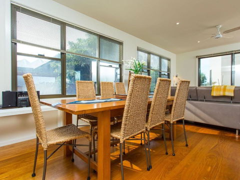 Rolling Waves No 2 - Holiday Jervis Bay 2