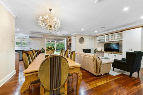 Roselawn Manor - 5 Bedroom Entertainer - Holiday Jervis Bay 3