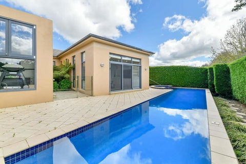 Roselawn Retreat - Pool, Incredible Views, Sleeps 8 - Holiday Jervis Bay 3