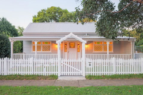 Rosemill Cottage - Mobility Friendly Accommodation Never Looked Better! - Holiday Jervis Bay 3