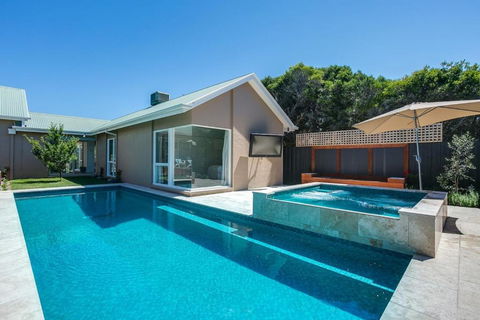 Royadie Resort - Pool Spa Tennis 500m To Beach - Holiday Jervis Bay 2