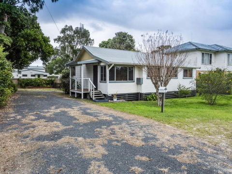Salt Water Cottage - Holiday Jervis Bay 0