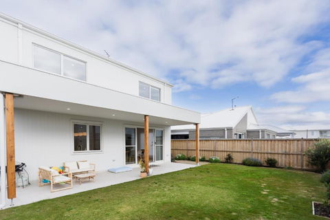 Saltwater Lux, 4 Bdrm, 3 Bath, Golf, Weddings, Beaches, Adventure Park - Holiday Jervis Bay 3