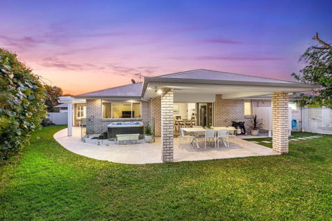 Salty Pause At Bondi House - With Spa And Pet Friendly! - Holiday Jervis Bay 3