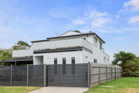 Sanctuary Lodge By Ready Set Stay - BYO LINEN & TOWELS - Holiday Jervis Bay 2