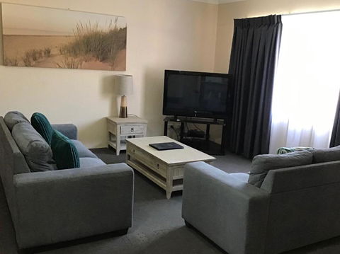 Sandcastles Holiday Apartments - Holiday Jervis Bay 3