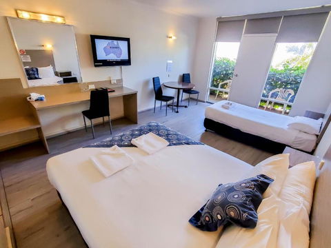 Sandors Motor Inn - Holiday Jervis Bay 3