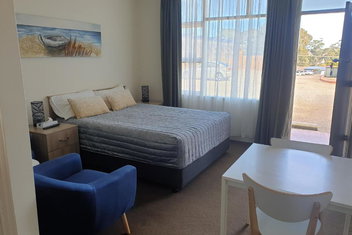 Sandpiper Motel Ulladulla with Holiday Jervis Bay