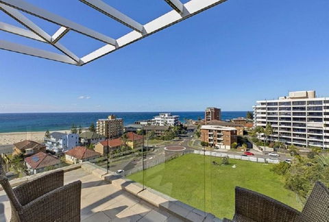 Sandy Cove Apartment The Entrance 31 - Holiday Jervis Bay 1