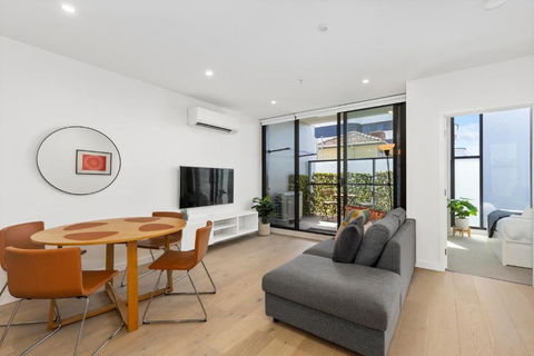 Spacious & Bright Apt Near Major Hospital Precinct - Holiday Jervis Bay 1