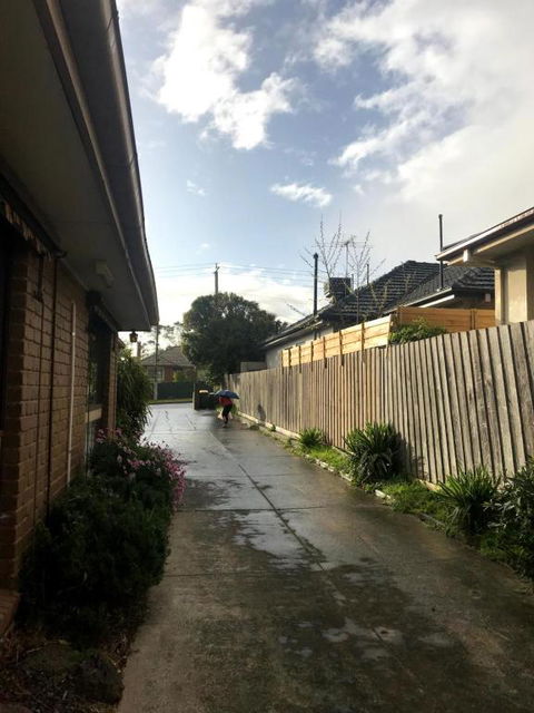 Stay Next To Train Station! Melbourne CBD 12 Km! - Holiday Jervis Bay 1