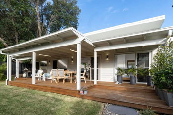 Sunshine Cottage with Holiday Jervis Bay