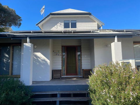 The Bawley Hideaway - Holiday Jervis Bay 1