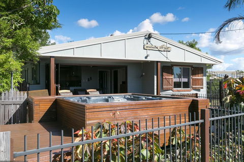 Beachside Cottages - Holiday Jervis Bay 1