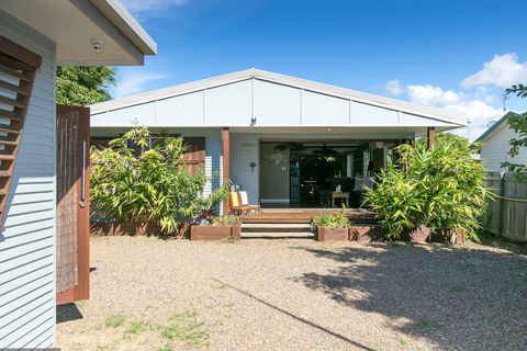 Beachside Cottages - Holiday Jervis Bay 2