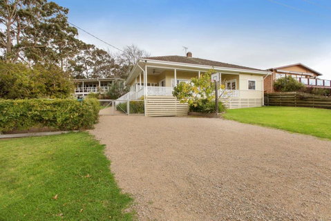 BEACHSIDE GETAWAY - DROMANA - Holiday Jervis Bay 0