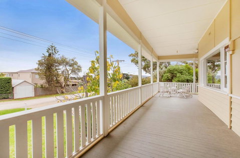 BEACHSIDE GETAWAY - DROMANA - Holiday Jervis Bay 3