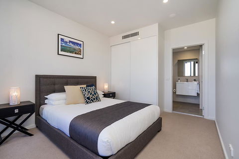 Beau Monde Apartments Newcastle - The Herald - Holiday Jervis Bay 2