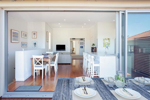 Beautiful Coastal Family-Sized Home - Holiday Jervis Bay 3