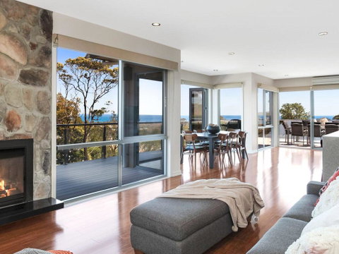 Bella Vista - Simply Stunning, Amazing Panoramic Bay Views! - Holiday Jervis Bay 2