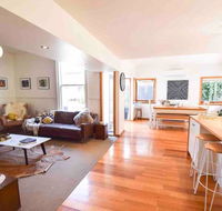 Best Location in Hobart Luxury 4 bedroom with stunning views - Holiday Jervis Bay