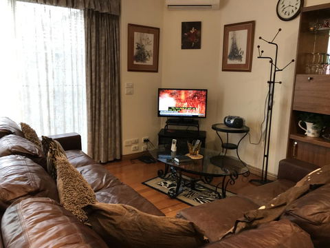 Bethel Homestay! - Holiday Jervis Bay 1