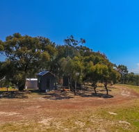 Big Tiny Seven Hills Tiny House Tallarook - Holiday Jervis Bay