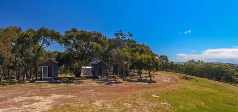 Big Tiny Seven Hills Tiny House, Tallarook - Holiday Jervis Bay 0
