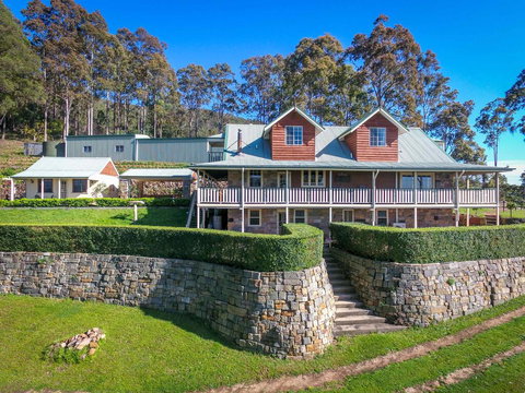 Bimbadeen Mountain Retreat - Holiday Jervis Bay 0