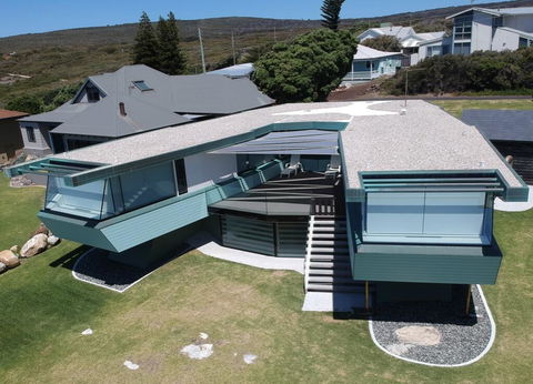 Boathouse - Nearly In The Water And Wonderful Views - Holiday Jervis Bay 1