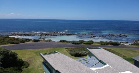 Boathouse - Nearly In The Water And Wonderful Views - Holiday Jervis Bay 0