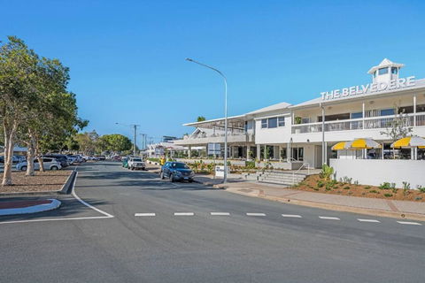 Waterfront Bliss In Margate - 30 Min From Brisbane - Holiday Jervis Bay 1