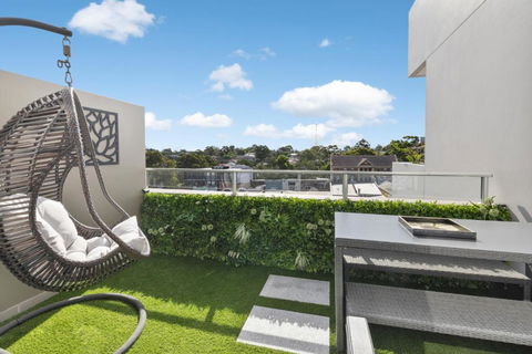 Willoughby Luxe - Modern Stay Near Sydney CBD - Holiday Jervis Bay 1
