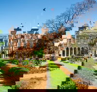 Perth Scavenger Hunt Perched On A Swan - Holiday Jervis Bay