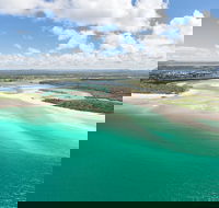 Deluxe Seaplane Tour Noosa to Glasshouse Adventure for 2 with Photobook