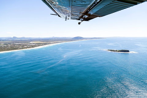 Deluxe Seaplane Tour Noosa To Glasshouse Adventure For 2 With Photobook - Holiday Jervis Bay 5