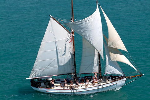 Whitehaven Beach Sailing And Snorkeling Cruise - Holiday Jervis Bay 5