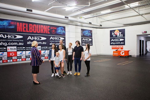 Melbourne Sports Experience + Free MCG Tour - Holiday Jervis Bay 5