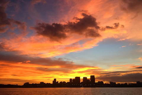 Tropical Light Sundowner Cruise With Drinks Included - Holiday Jervis Bay 4