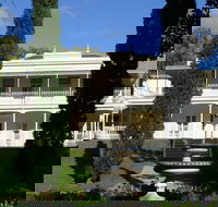 Melbourne City Tour Lifestyle of the Rich and Famous - Holiday Jervis Bay