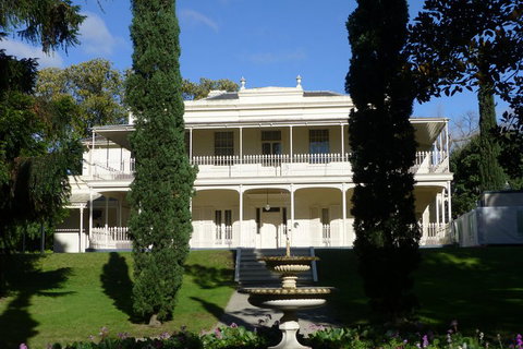 Melbourne City Tour: Lifestyle Of The Rich And Famous - Holiday Jervis Bay 0