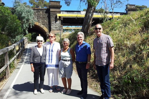 Melbourne City Tour: Lifestyle Of The Rich And Famous - Holiday Jervis Bay 1