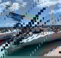 2-Night Whitsundays Sailing Cruise incl. Whitehaven Beach  Great Barrier Reef - Holiday Jervis Bay