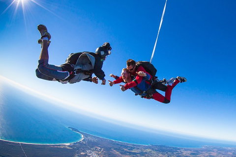 Byron Bay Tandem Sky Dive - Holiday Jervis Bay 0