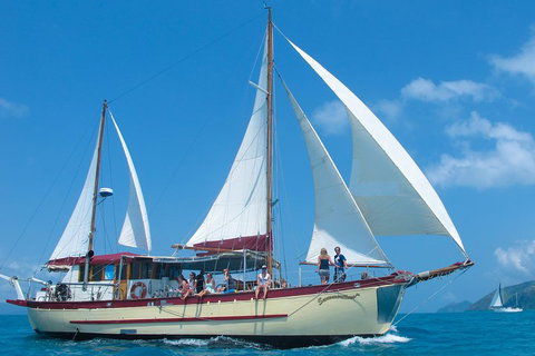 2-Day Whitsundays Sailing Adventure: Summertime - Holiday Jervis Bay 1