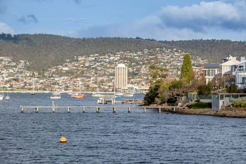 Derwent River Historic Harbour Cruise From Hobart - Holiday Jervis Bay 5
