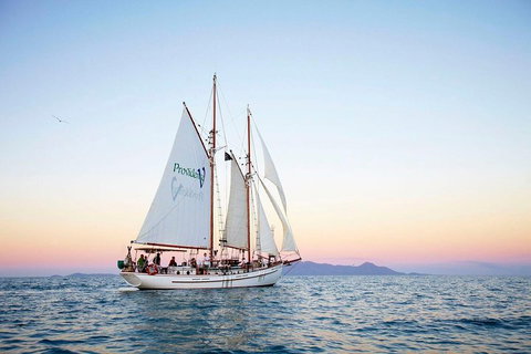 Fly & Sail Package (With Providence) - Holiday Jervis Bay 1