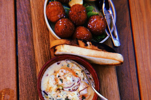 Personalised, All-inclusive Day Tours Of The Hunter Valleys Finest Venues - Holiday Jervis Bay 4